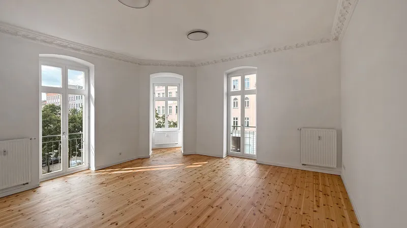 Helle und ruhige 2-Zimmer-Altbauwohnung in zentraler Lage — photo 1